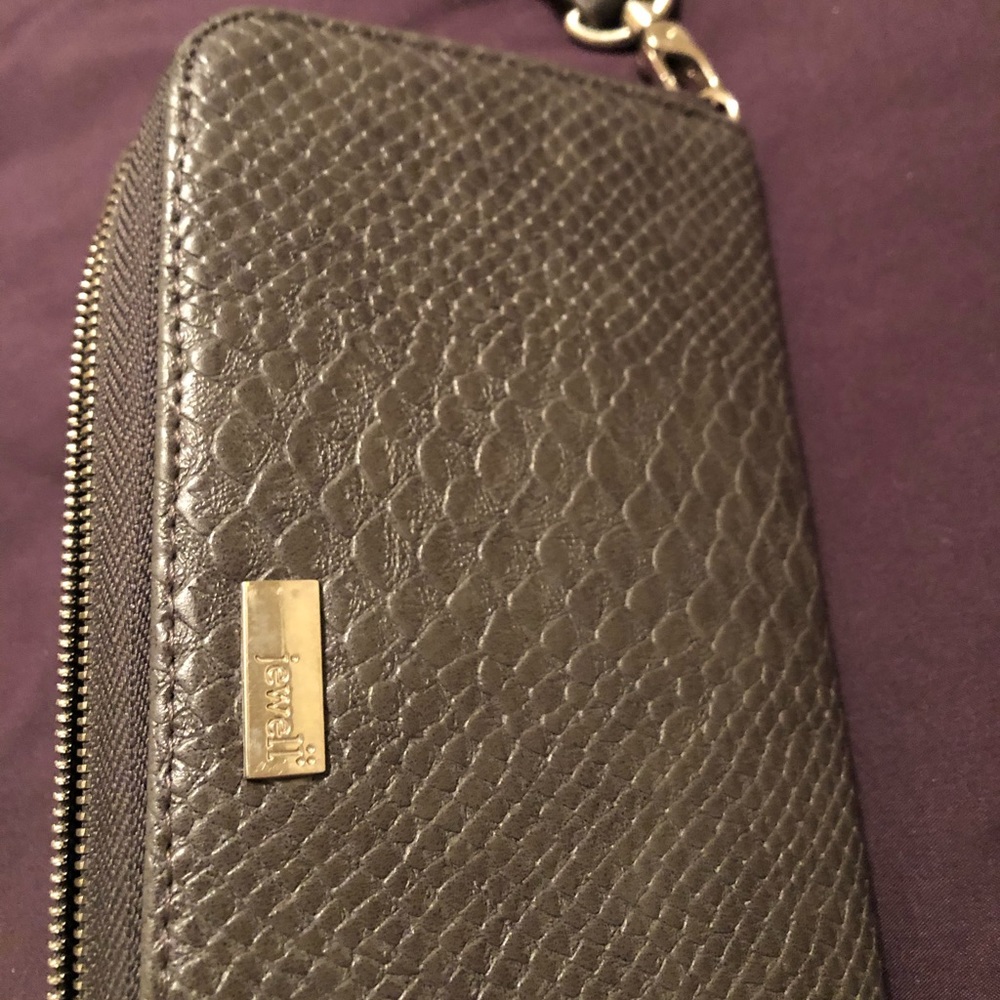 Wristlet